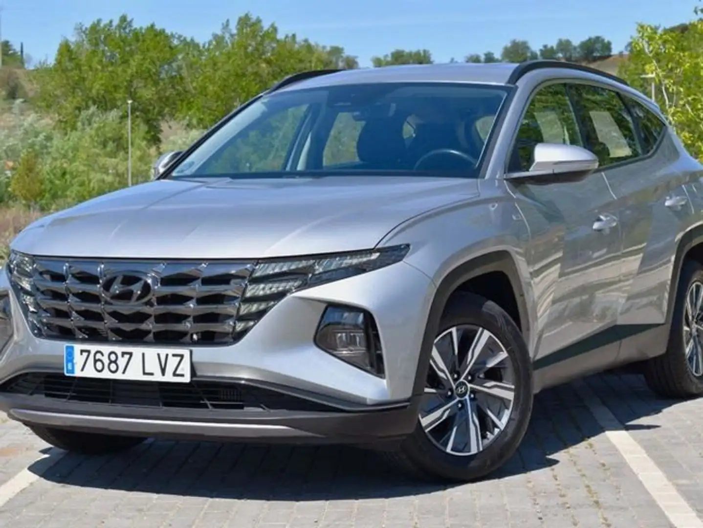 Hyundai TUCSON 1.6 CRDI 100kW 136CV 48V Maxx DCT 4x4 Gris - 2