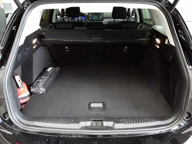 Ford Focus view 15