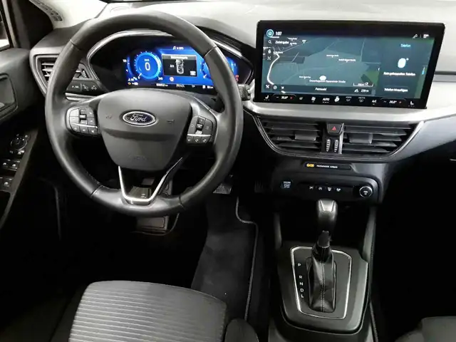 Ford Focus view 10