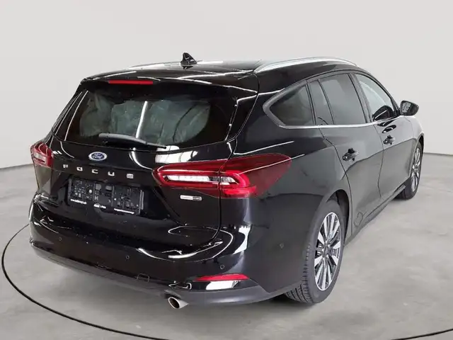 Ford Focus view 4