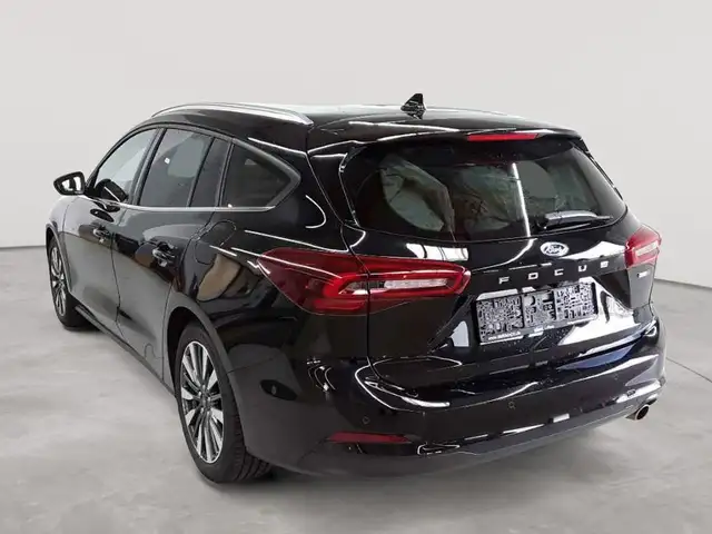 Ford Focus view 5