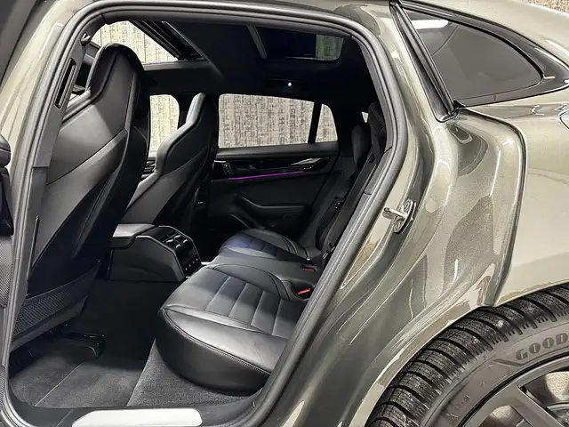 Porsche Panamera 4 E-Hybrid / HD-MATRIX-LED SCHEINWERFER ABGEDUN... Ansicht 18