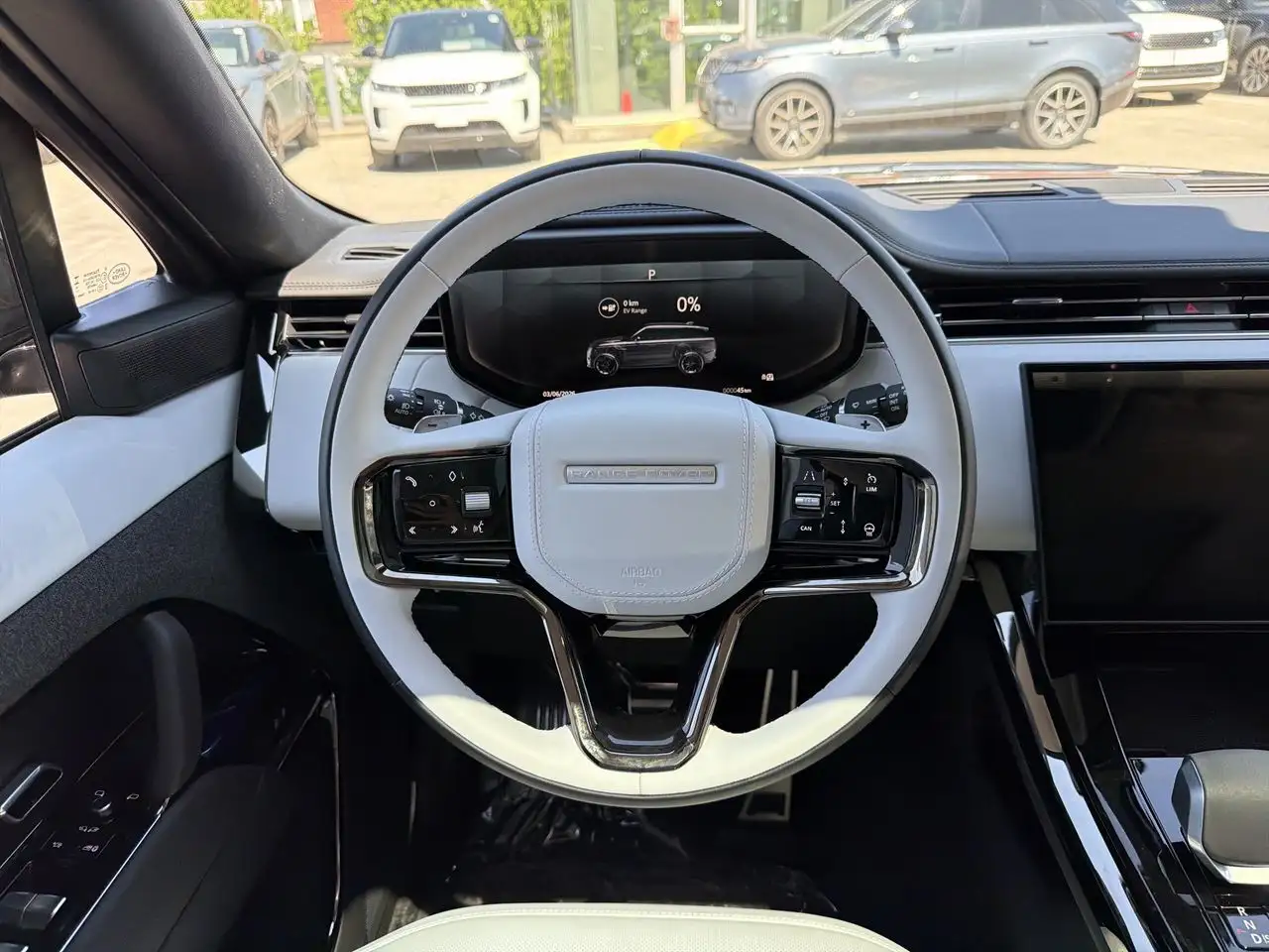Land Rover Range Rover Sport снимка Land Rover Range Rover Sport