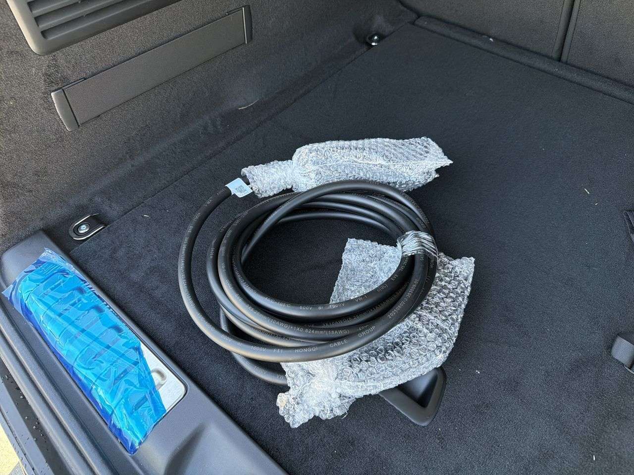 2026 Land Rover Range Rover Sport P460e Dynamic SE thumb 22