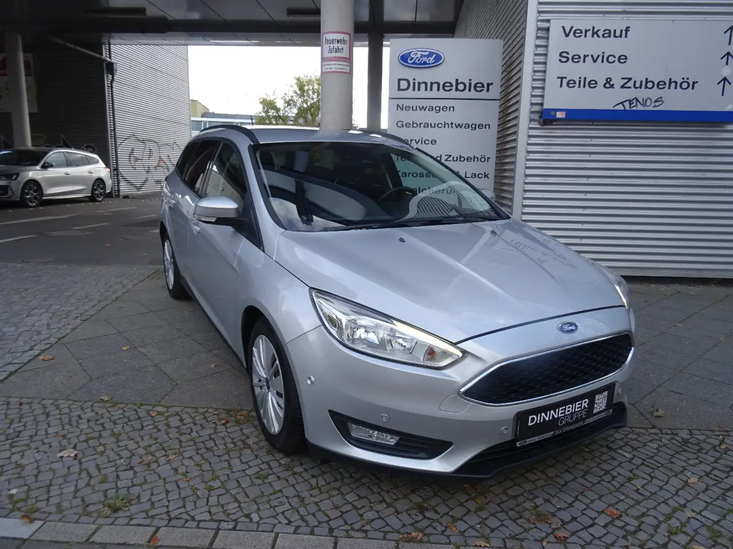 Ford Focus Business W-Paket SHZ Silber - 2