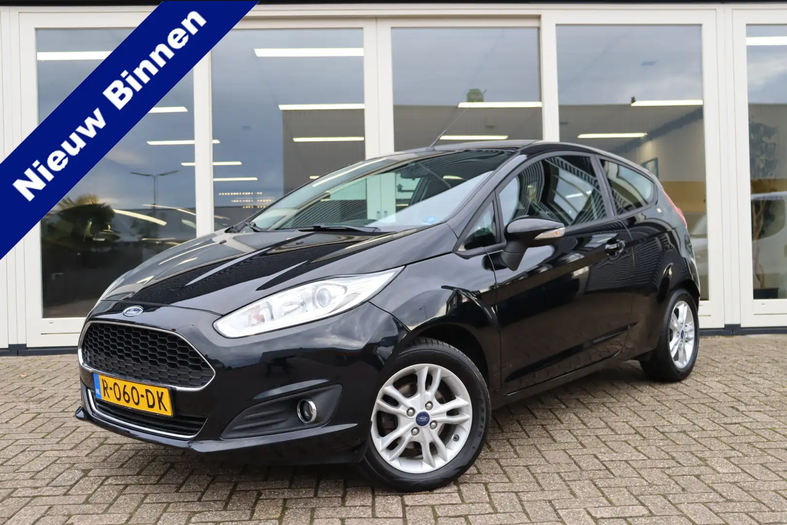 Ford Fiesta 1.25, Airco, Stoelverwarming, Prijs Is Rijklaar In Zwart - 1