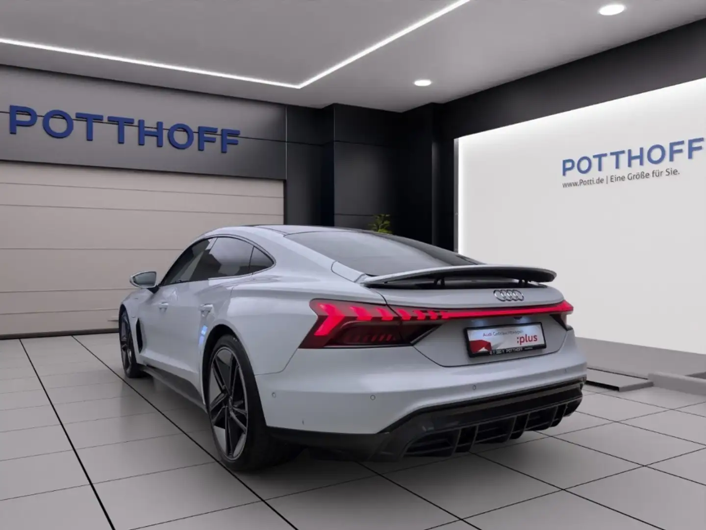 Audi e-tron GT Q PANO NAVI+ SITZHZG PDC B&O Grau - 2
