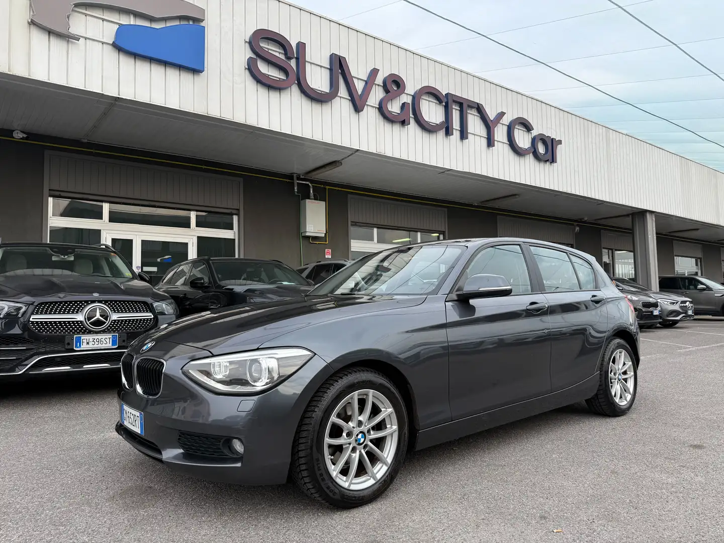 BMW 116 116d 5p AUTOMATICA Grigio - 1