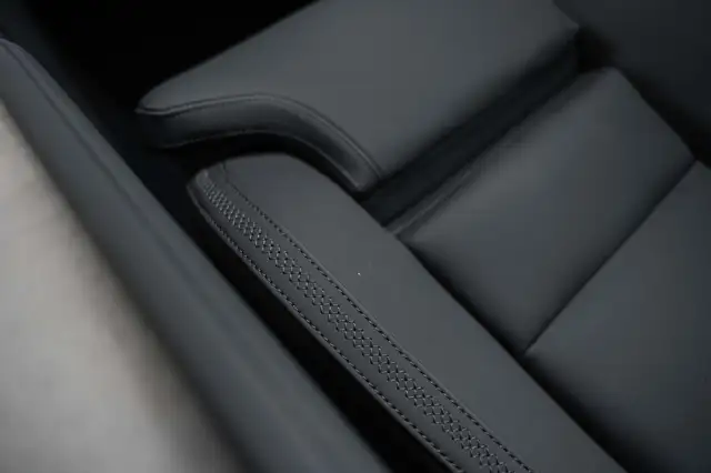Volvo XC90 view 30