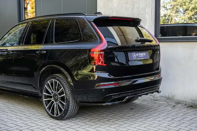 Volvo XC90 view 17