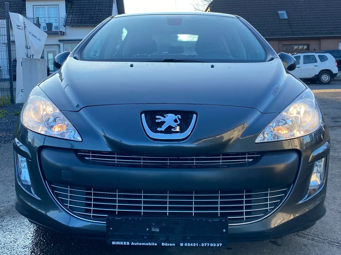 Peugeot 308 HDi FAP 90 Filou Gris - 2