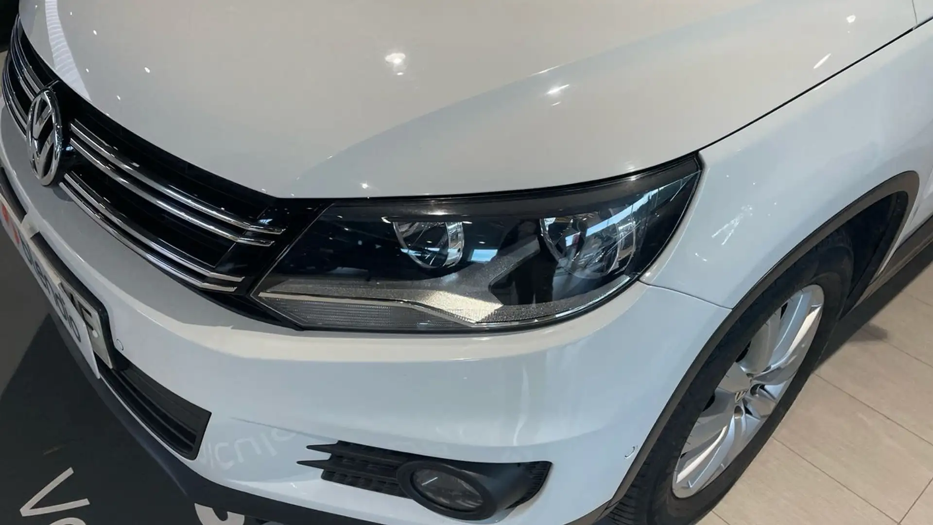 Volkswagen Tiguan 2.0TDI BMT T1 4x2 150 Weiß - 2