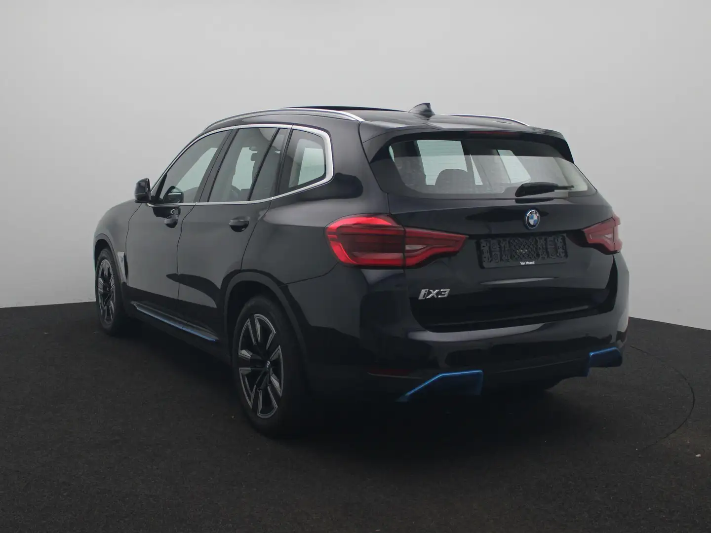 BMW iX3 Executive 80 kWh Aut. | Panoramadak | Leder | Stoe Noir - 2