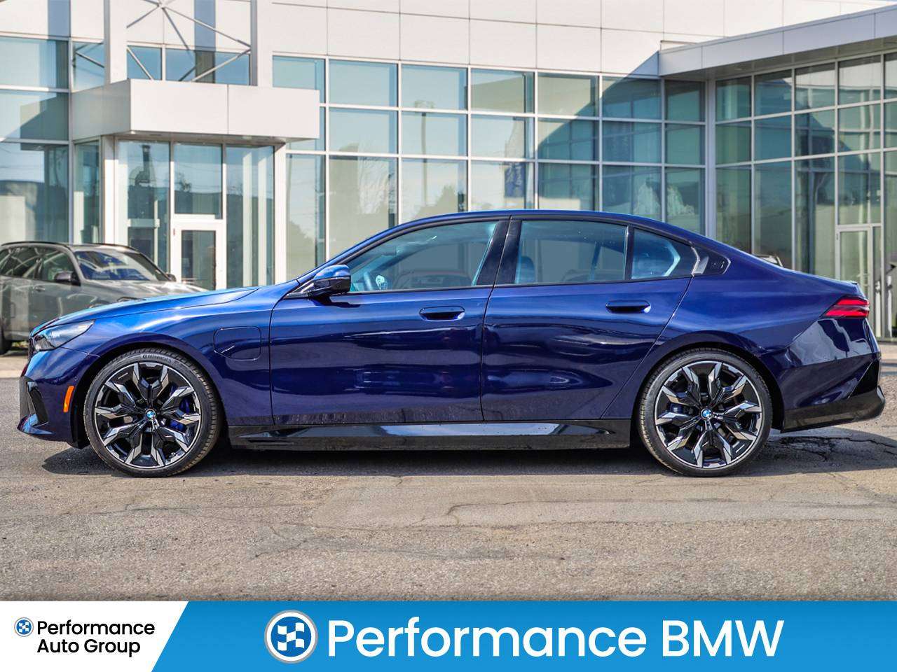 2026 BMW 5 Series DEMO-550e PHEV-Prem.Essential-MSportPro-AdvDrvAsst alt 3