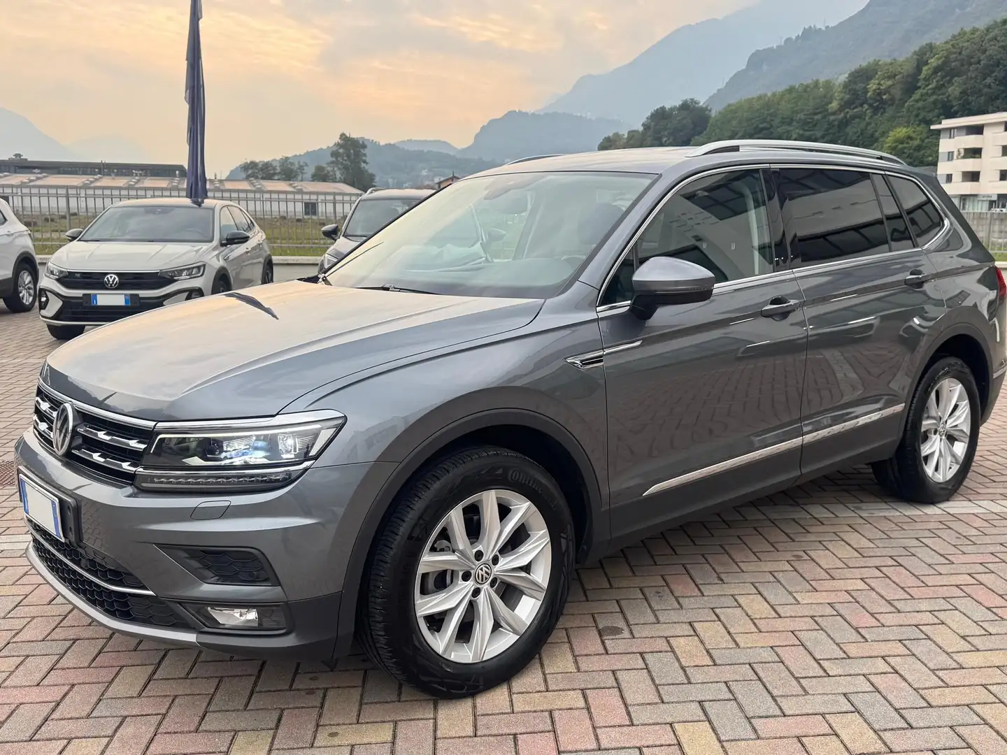 Volkswagen Tiguan Allspace 1.5 TSI DSG Advanced Grigio - 1
