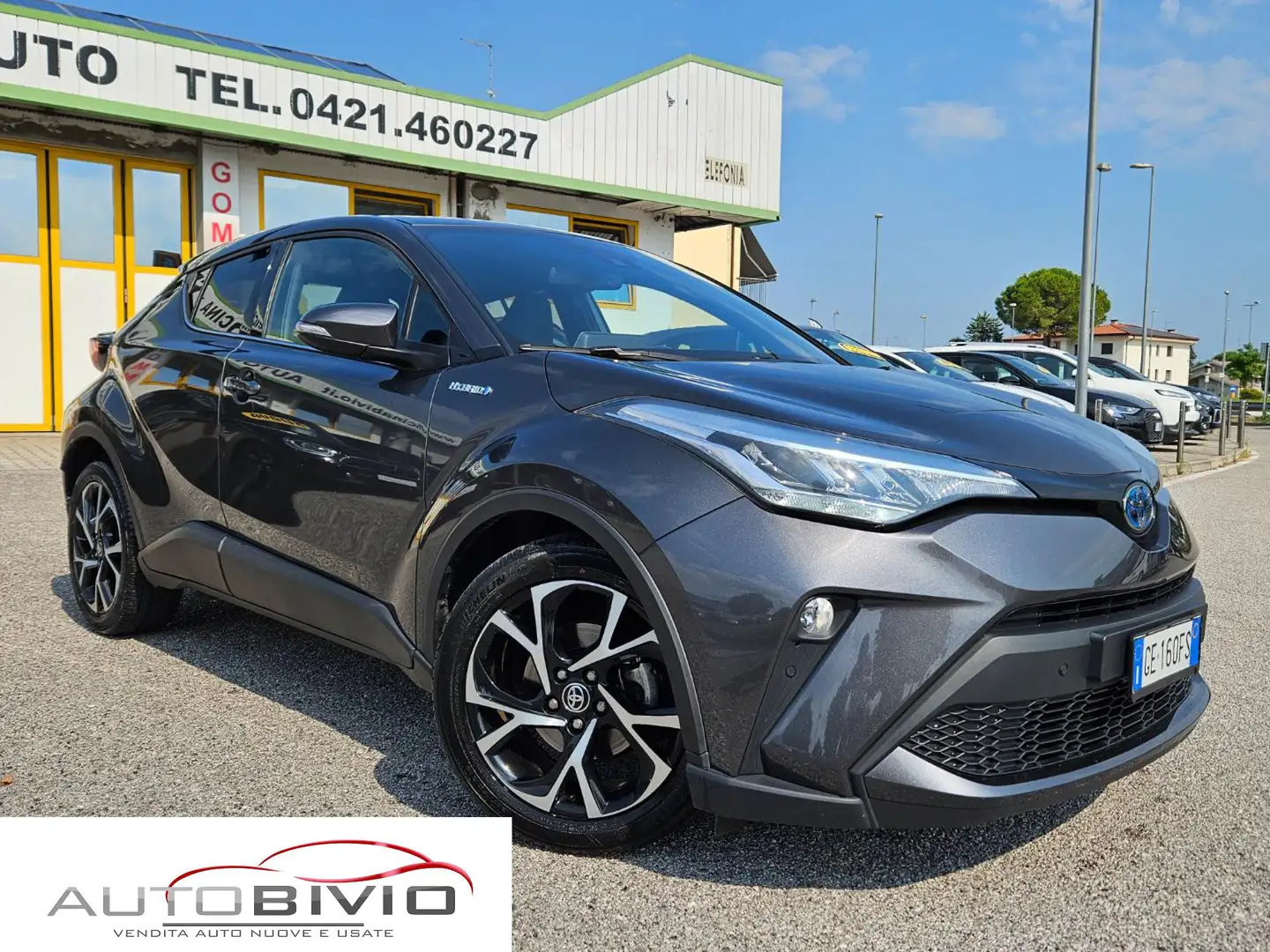 Toyota C-HR 1.8 Hybrid E-CVT Trend Gris - 1