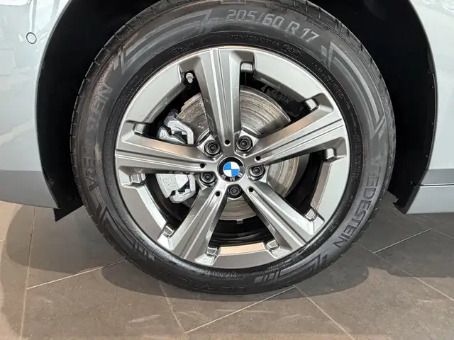 BMW 2 Series view 5