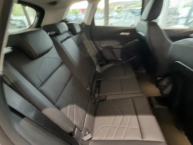 BMW 2 Series view 15