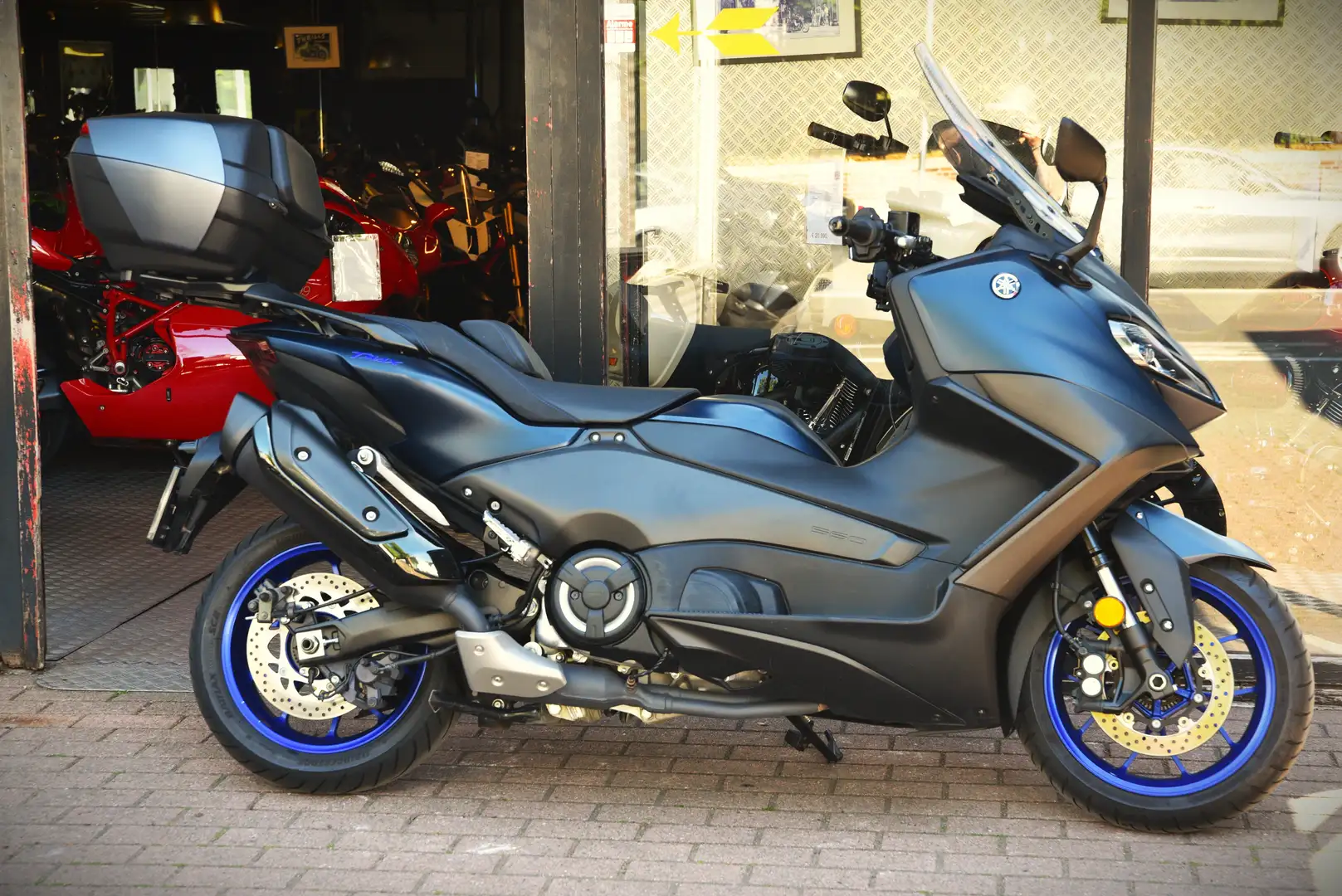 Yamaha TMAX 560 ***MOTO VERTE*** Bleu - 2