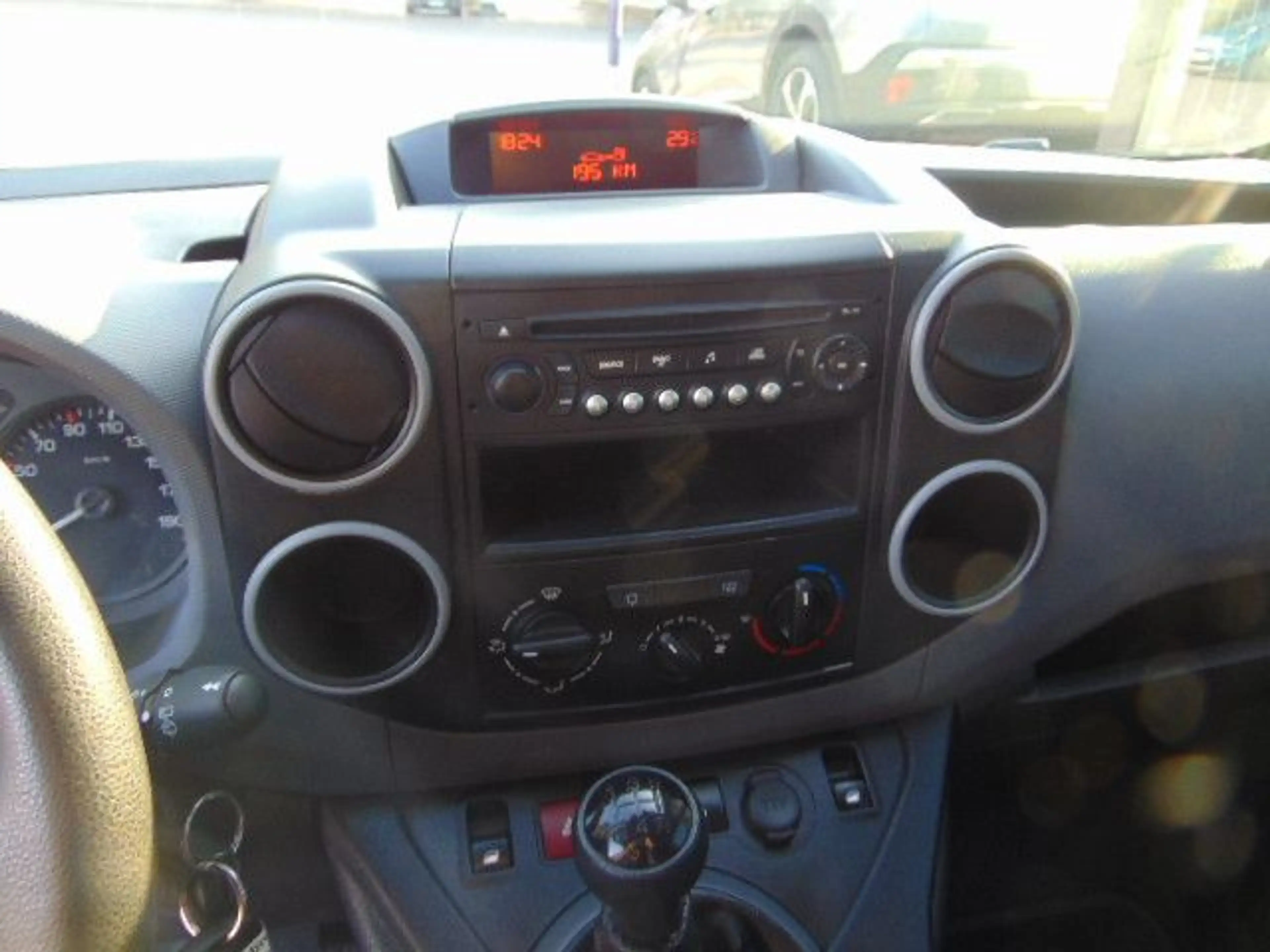 Peugeot Partner L1 Premium — photo 12