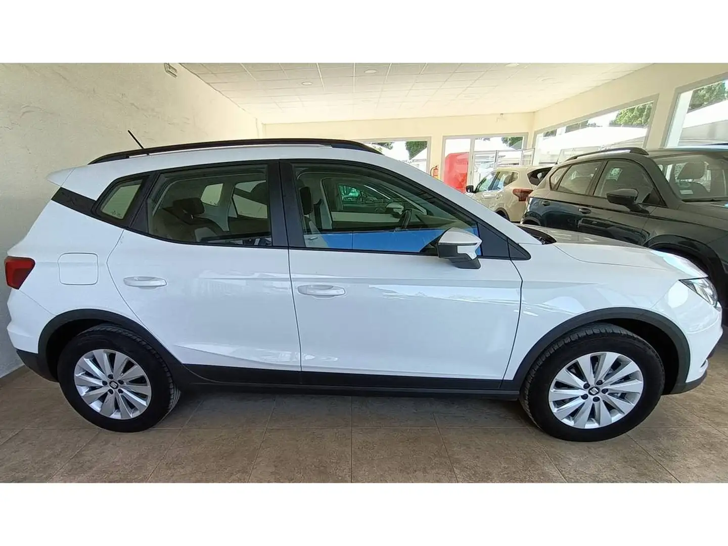 SEAT Arona 1.0 TSI Ecomotive S&S Style 115 Blanco - 2