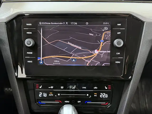 Volkswagen Passat view 18