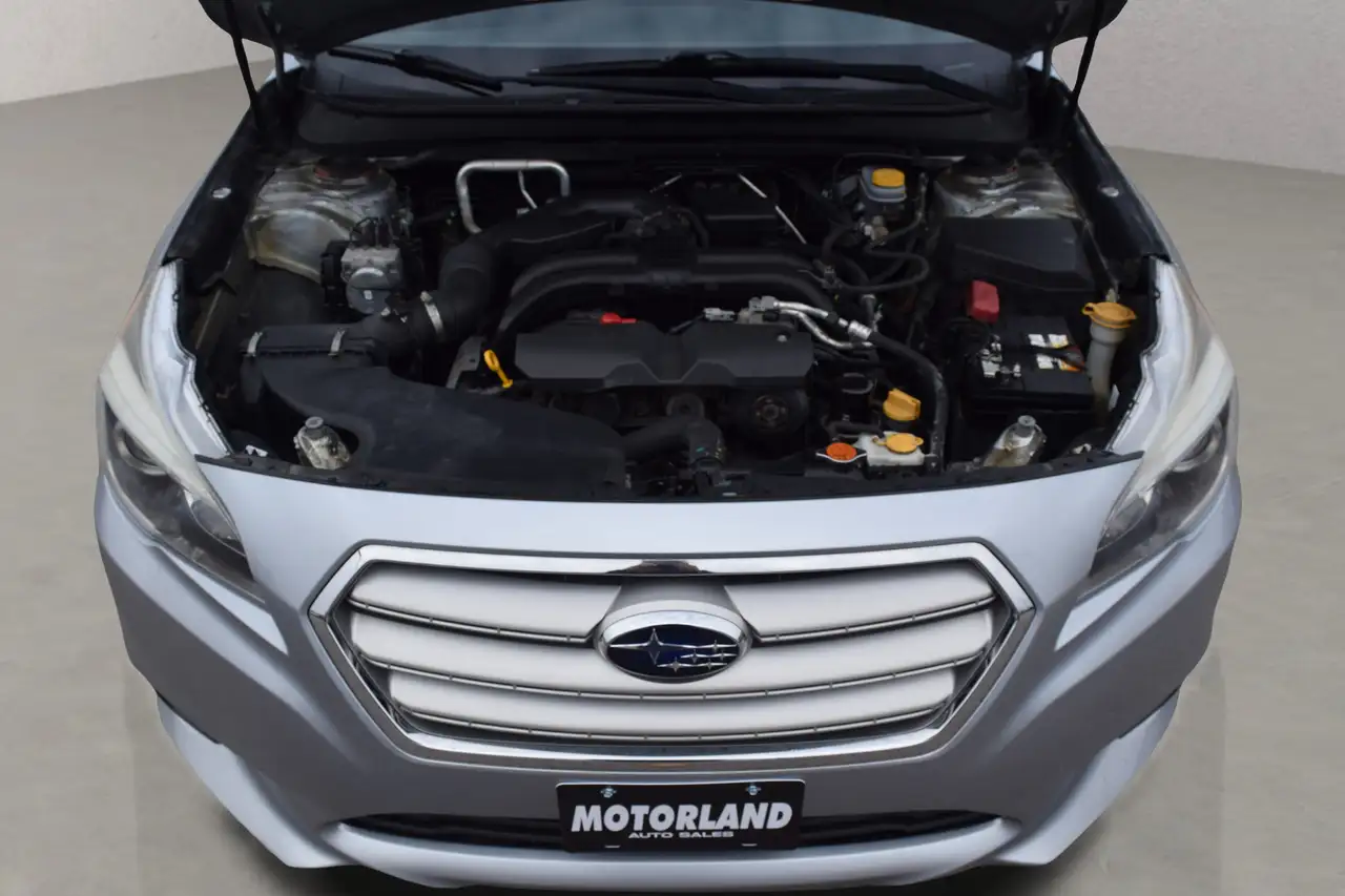 Subaru Legacy снимка Subaru Legacy