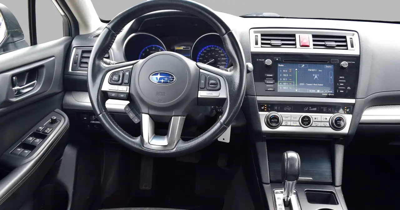 Subaru Legacy снимка Subaru Legacy