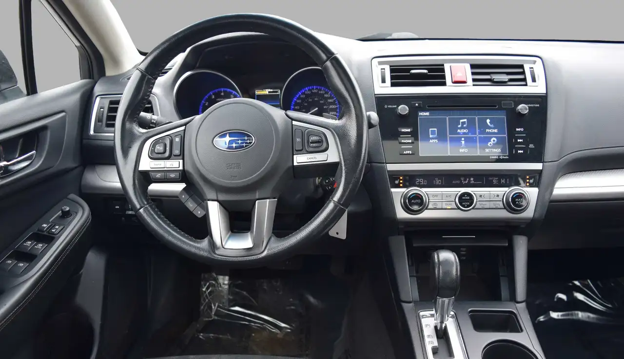 Subaru Legacy снимка Subaru Legacy