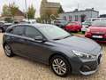 Hyundai i30 1.4/wenig km/Kamera/Temp/Tel/Navi/Sitzhz/LED Gris - thumbnail 3