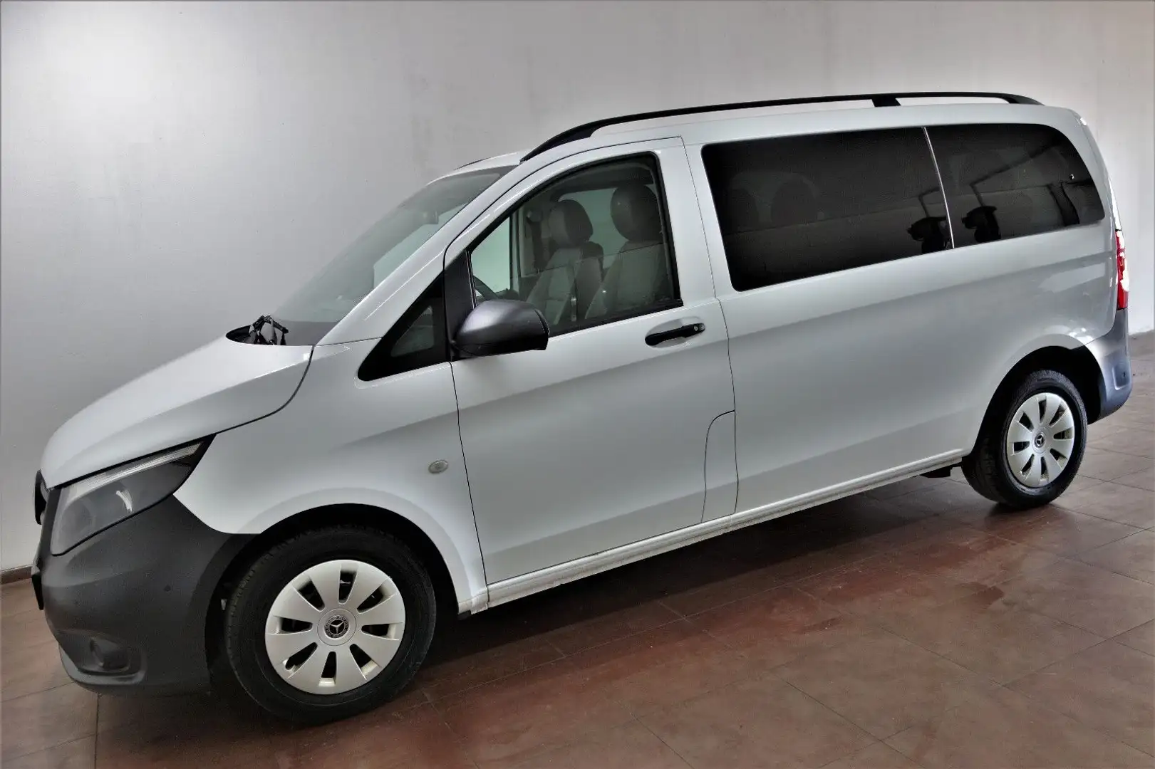 Mercedes-Benz Vito 110 CDI Tourer Edition FWD Leder/Klima/8-Si Bianco - 2