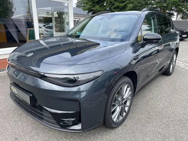 Leapmotor C10