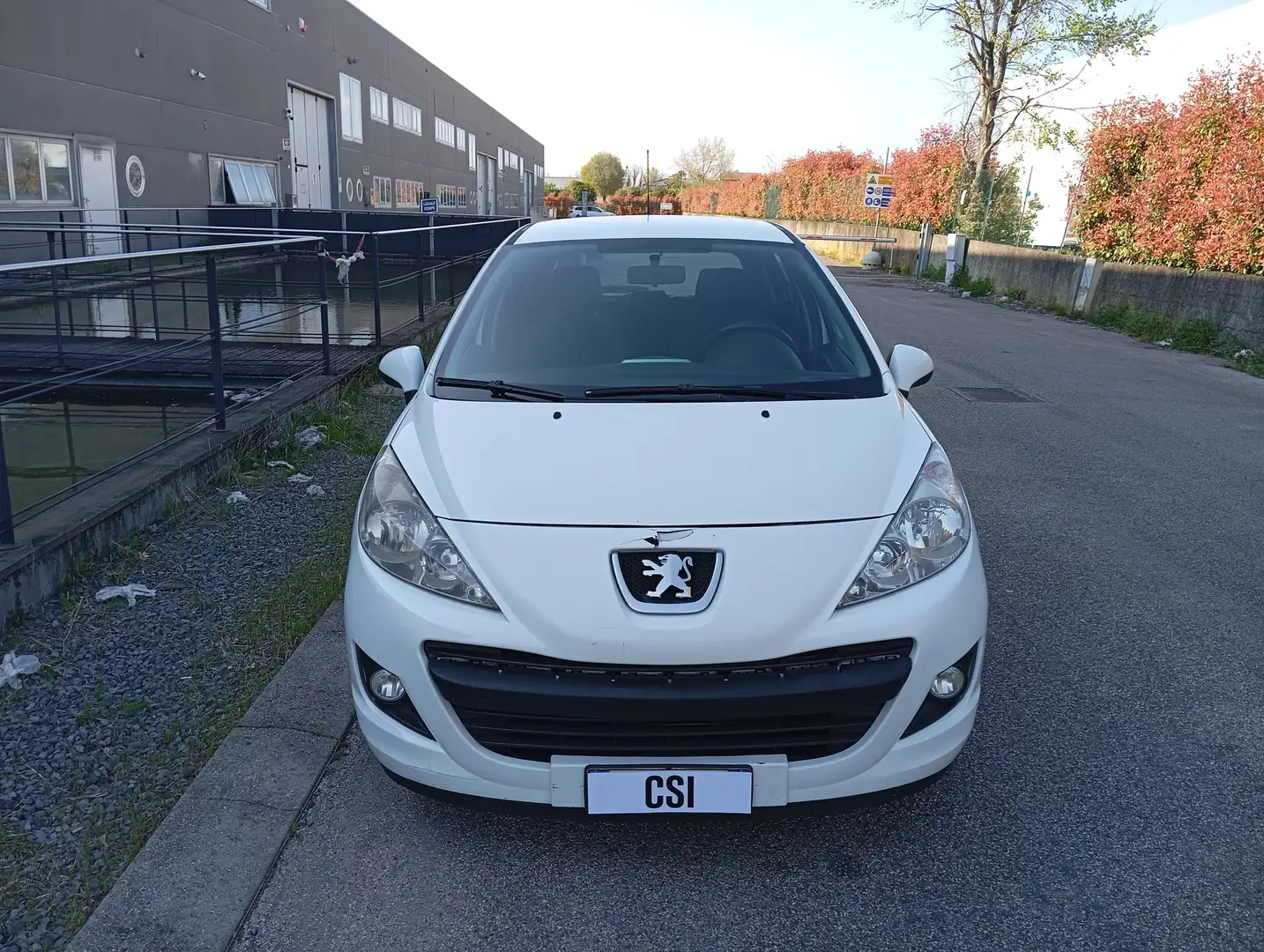 Peugeot 207 207 5p 1.4 hdi 8v  5P X-Line Business Blanco - 2