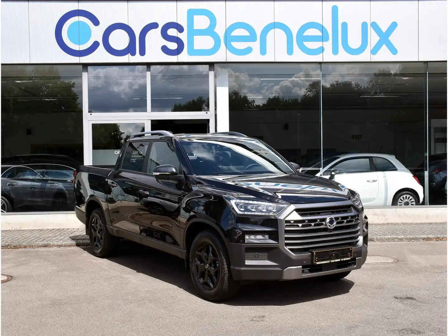 SsangYong Grand Musso 2.2 D Black Line 4WD Auto. CUIR ACC LA Zwart - 1