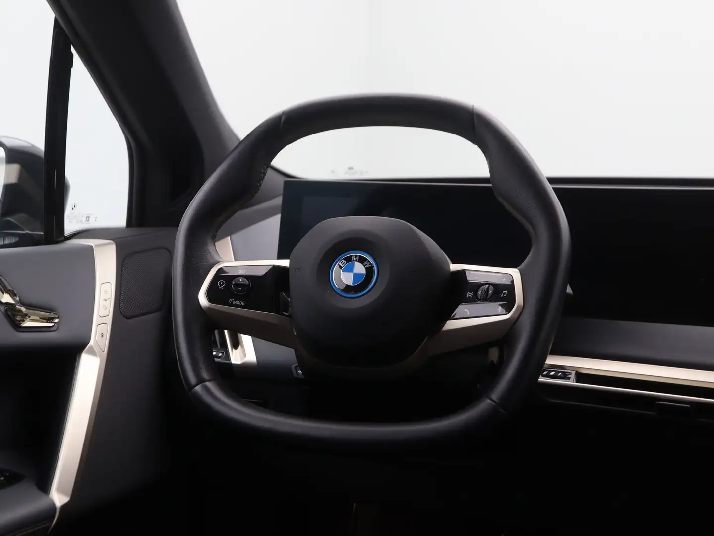 BMW iX xDrive40 High Executive 77 kWh Gris - 2