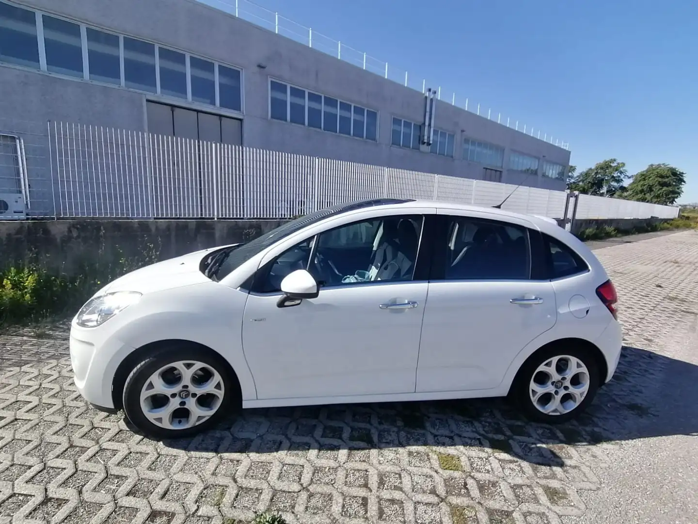 Citroen C3 1.4 Exclusive Blanc - 1
