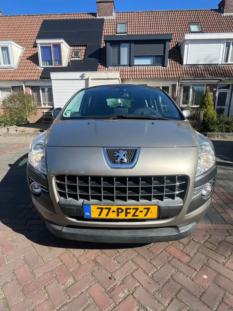 Peugeot 3008 1.6 VTi ST Grijs - 1