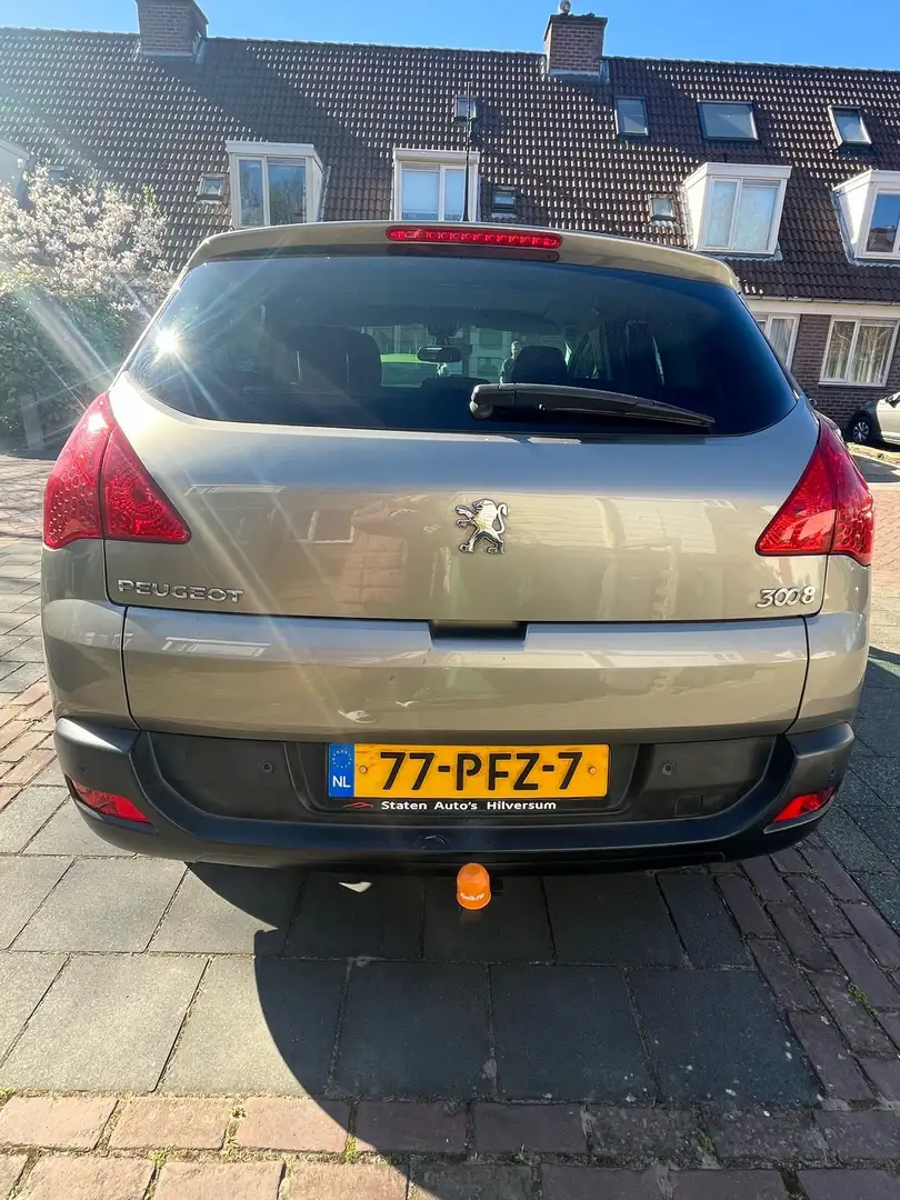 Peugeot 3008 1.6 VTi ST Grijs - 2