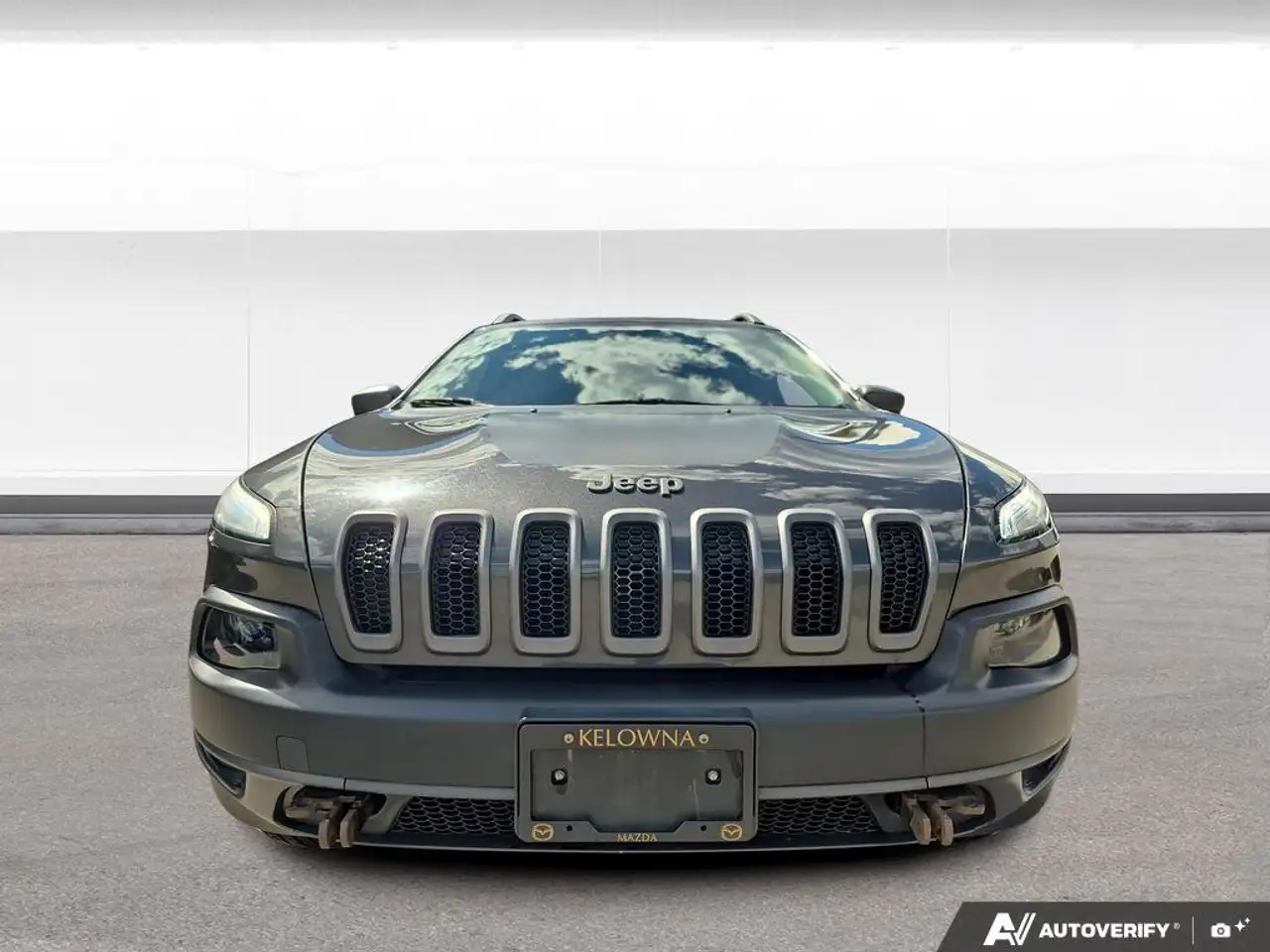 Jeep Cherokee снимка Jeep Cherokee