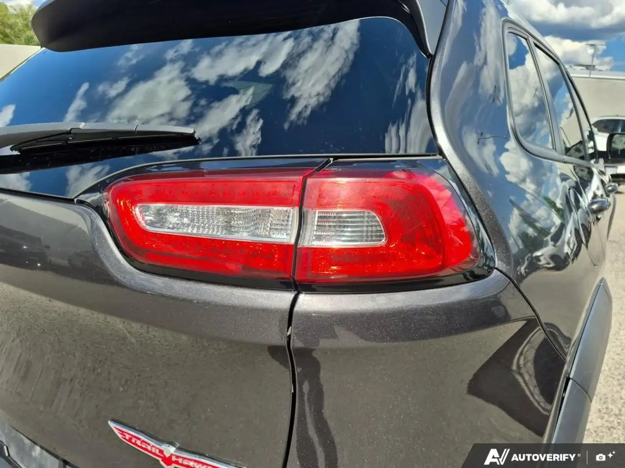 Jeep Cherokee снимка Jeep Cherokee