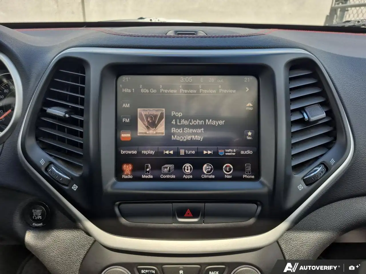 Jeep Cherokee снимка Jeep Cherokee