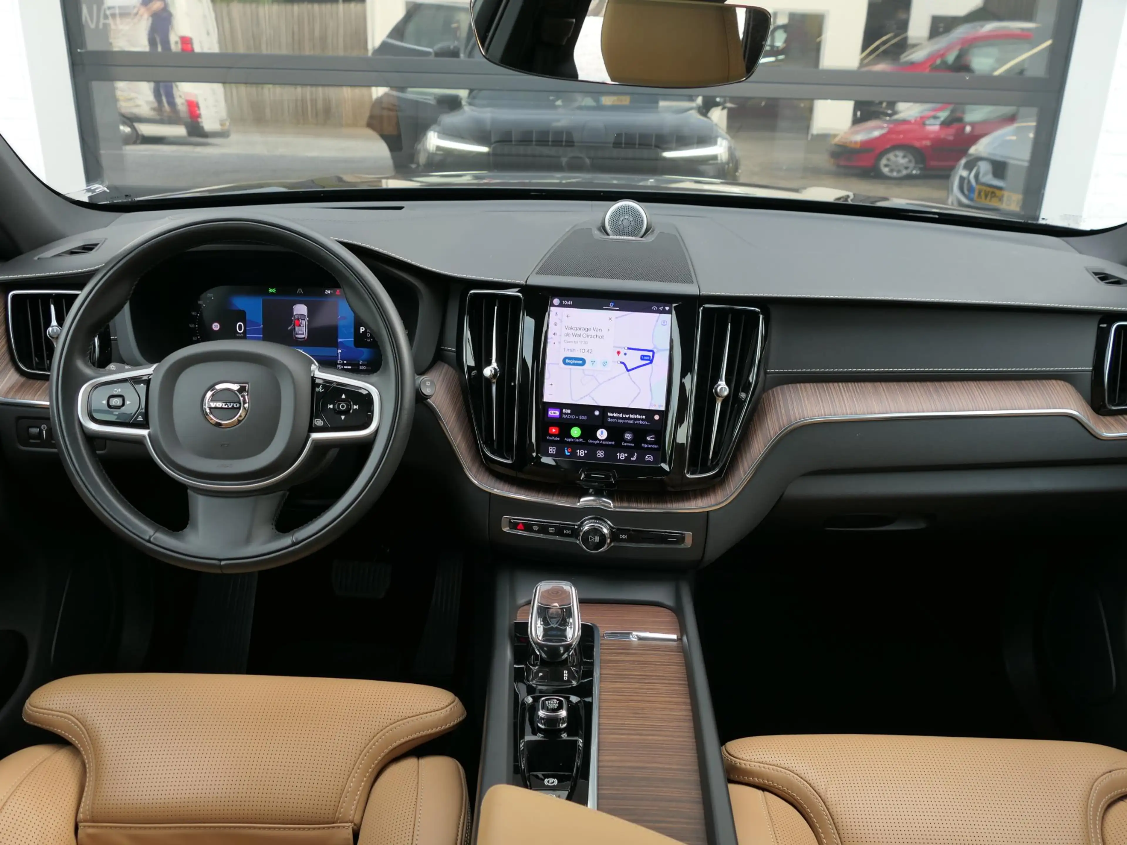Volvo XC60 2.0 Recharge T8 AWD Inscription | Luchtvering | Bo — photo 4