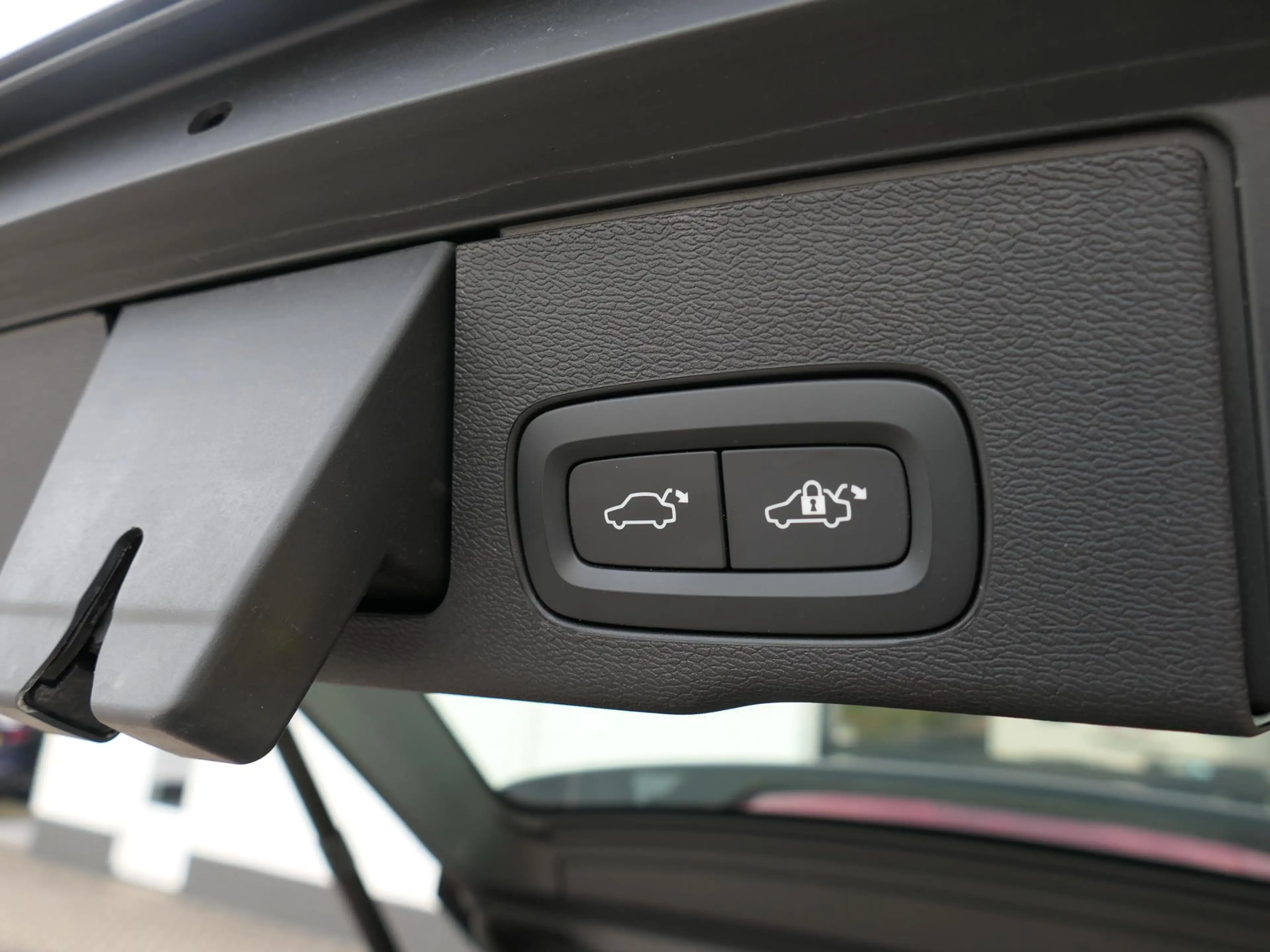 Volvo XC60 2.0 Recharge T8 AWD Inscription | Luchtvering | Bo — photo 13