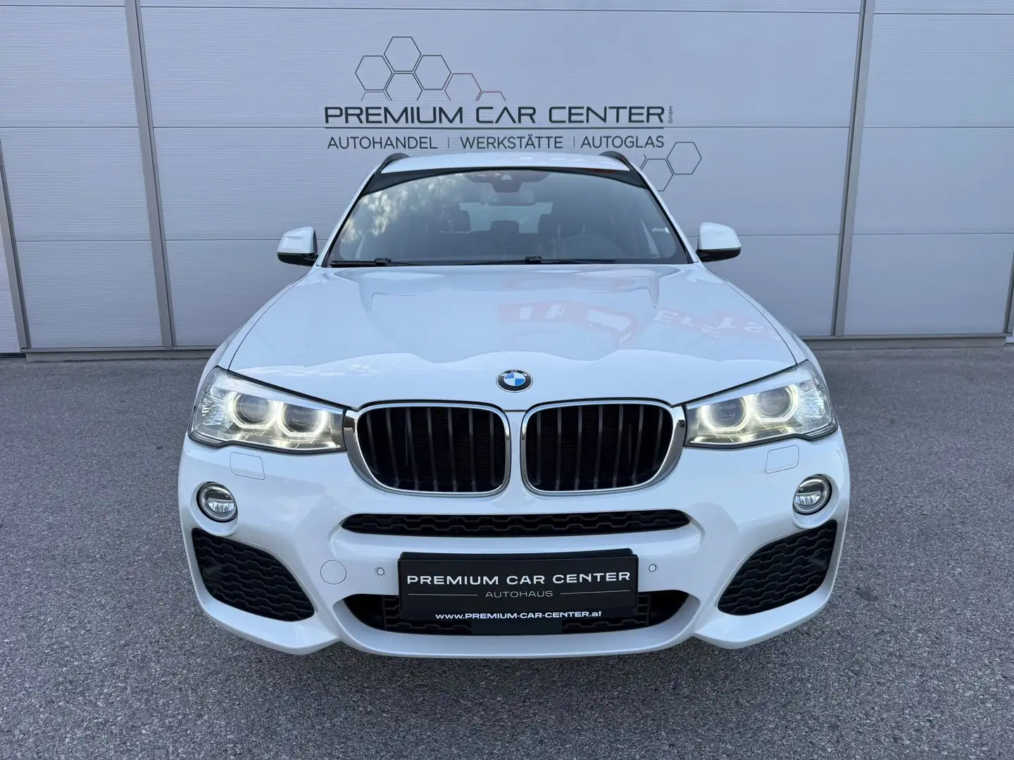 BMW X3 xDrive 20 d M Sport AHV / XENON / PARKPILOT / HUD Weiß - 2