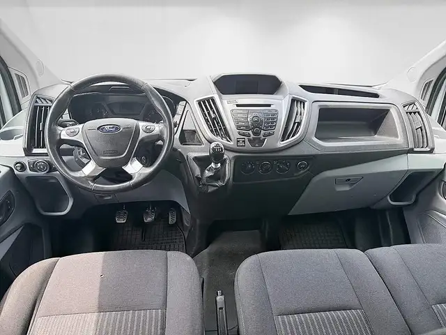Ford Transit view 9