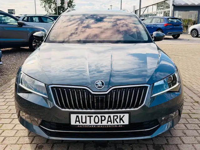 Skoda Superb view 2