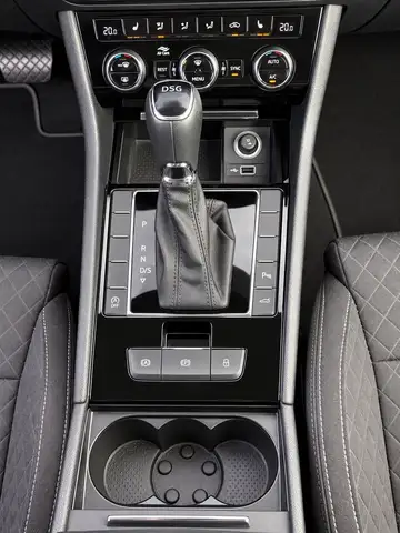Skoda Superb view 13