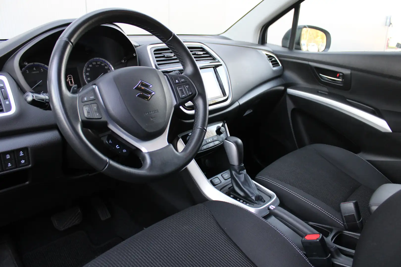 Suzuki S-Cross 1.4 Boosterjet Select Smart Hybrid AUTOMAAT|Navi|C Grijs - 2