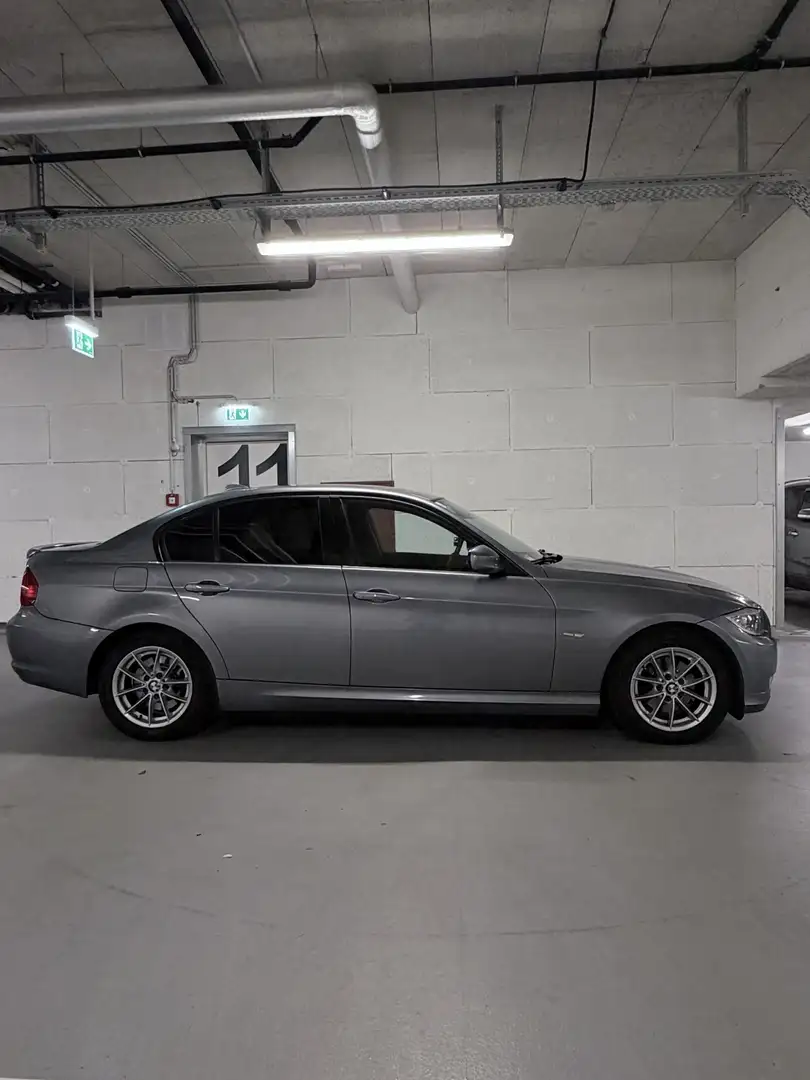 BMW 318 318d - 2