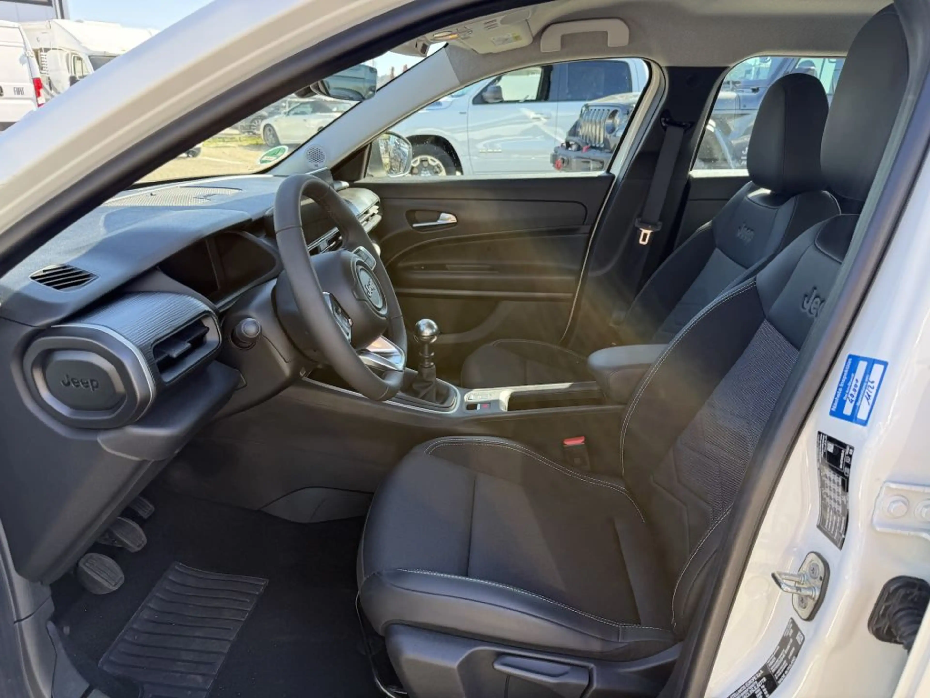 Jeep Avenger 1.2 GSE T3 Turbo-Benzin GDI Altitude — photo 10